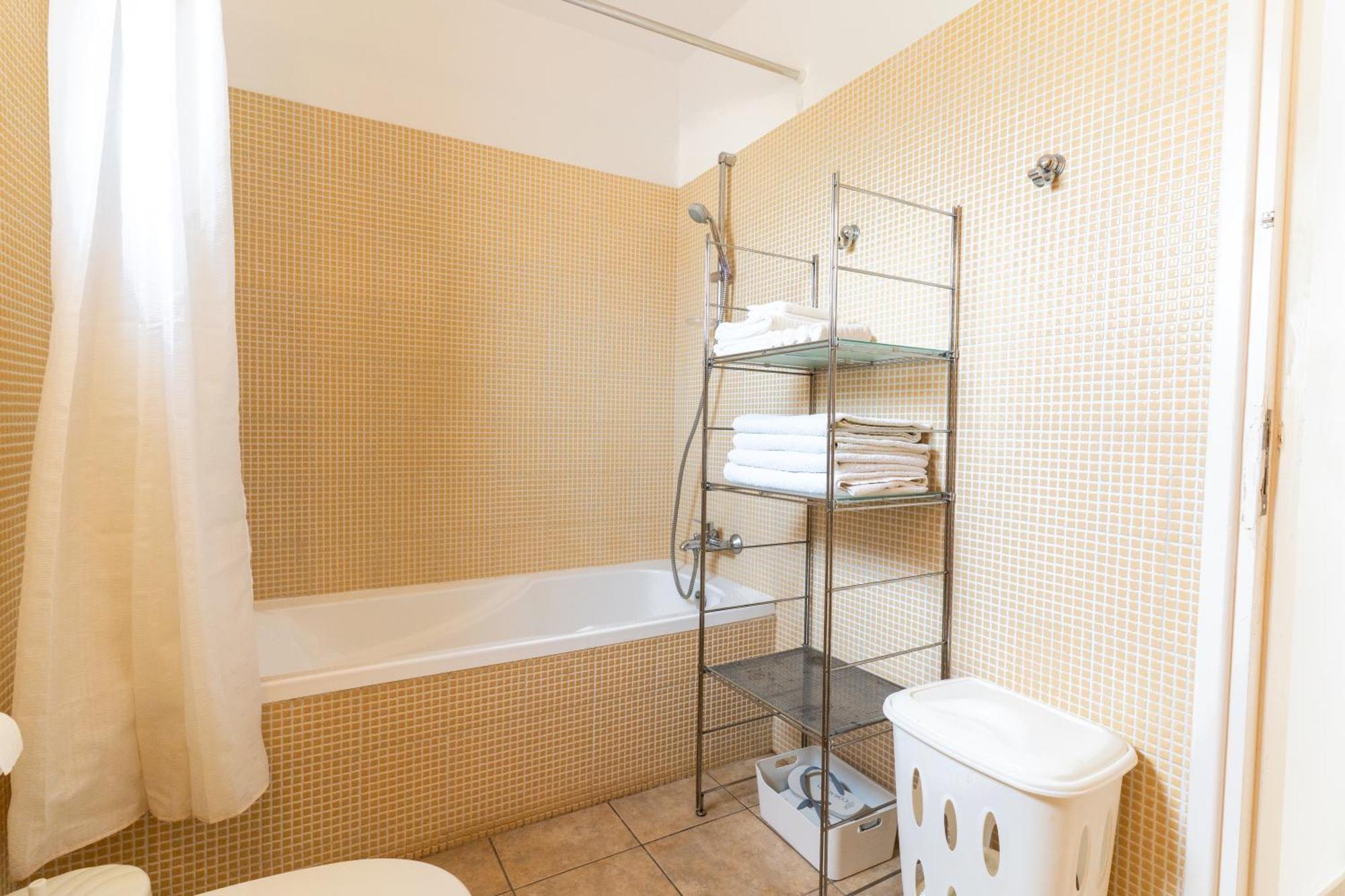 Apartament Nissi *